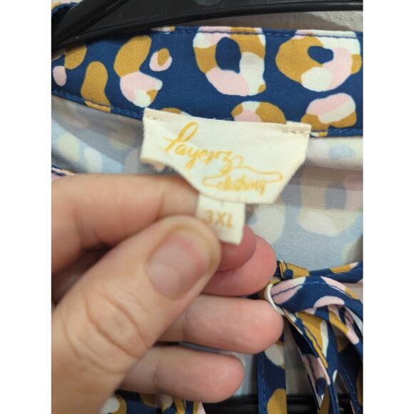 Women's flowy long sleeve leopard print blouse by Layerz Clothing size 3X - Picture 2 of 6